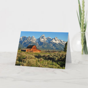 Farms Barn Shadowed by Snow Capped Mountains Kaart