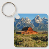 Farms Barn Shadowed by Snow Capped Mountains Sleutelhanger (Voorkant)