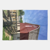 Farms Red Barn With American Flag Theedoek (Horizontaal)