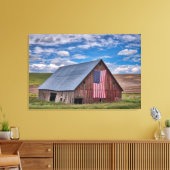 Farms Rustic Red Barn With American Flag Canvas Afdruk (Insitu (Woonkamer))