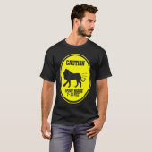 Farting Lion Caution Spray Area Warning Sign T-shirt (Voorkant volledig)
