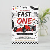 Fast One Race Car Boy 1er Invitation anniversaire (Debout devant)