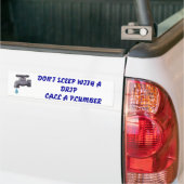 FAUUCET, SLEEP NIET MET EEN       DRIPCALL EEN PL. BUMPERSTICKER (Op Truck)
