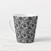 Faux Black Lace Roses Fishnet Latte Mug (Angle gauche)