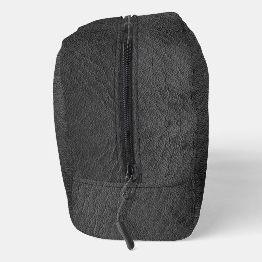 Faux Black Leather Dopp Kit met Embossed Text Toilettasje (Rechts)