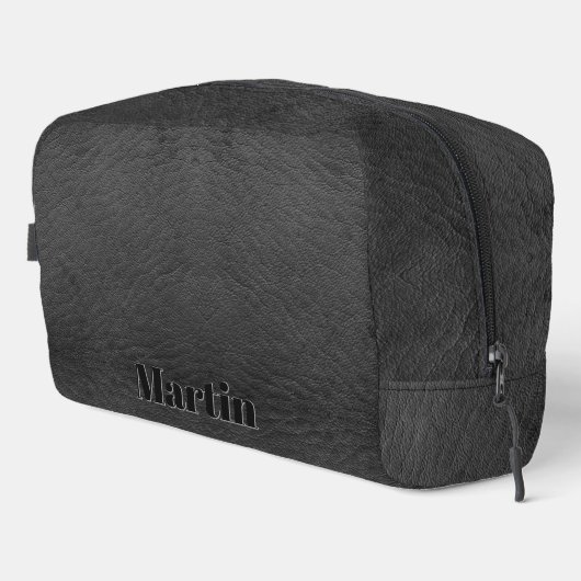Faux Black Leather Dopp Kit met Embossed Text Toilettasje (Rechterhoek)