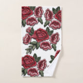 Faux Embroidery Red Roses Floral Roos Pattern Bad Handdoek (Handdoek)