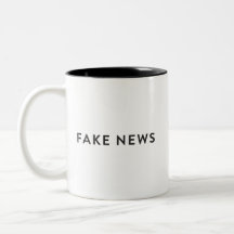 Faux #FakeNews de tasse de nouvelles