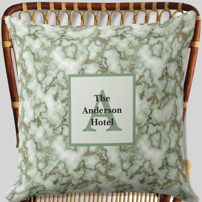 Faux Groen Goud Marmer Kussen (Faux Green Gold Marble Throw Pillow by Leapfroglisics Shop)