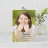 Faux Vellum Overlay Photo Graduation Faire-part (Debout devant)