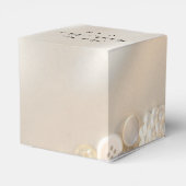 Faux White Pearls and Diamond Buttonnen Wedding Bedankdoosjes (Achterkant)