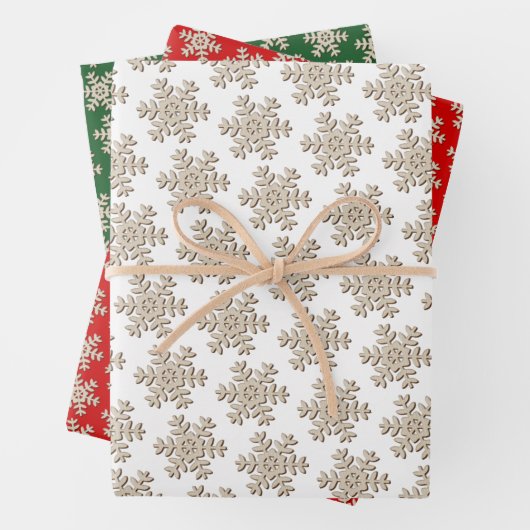 Faux Wood Snowflake Patroon op wit rood Groen Inpakpapier Vel (In situ)
