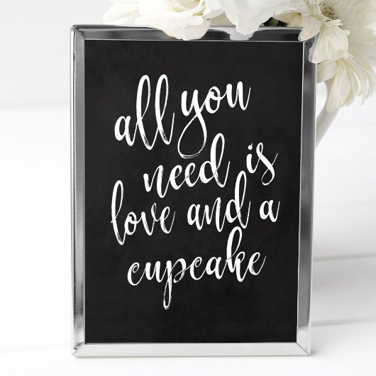 Faveurs de cupcake enseigne de mariage sur tableau