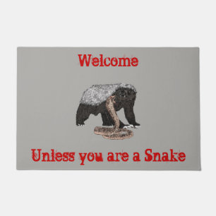 Fearless Badass Honey Badger die een aanval op Cob Deurmat