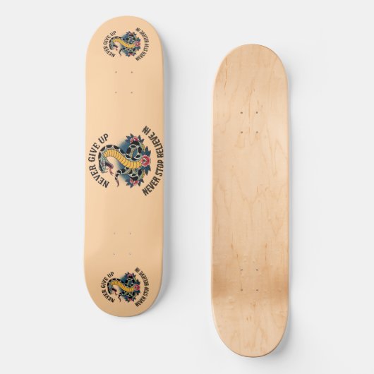 Fearless Spirit: Bold Snake en Rozen artwork Skateboard (Voorkant)