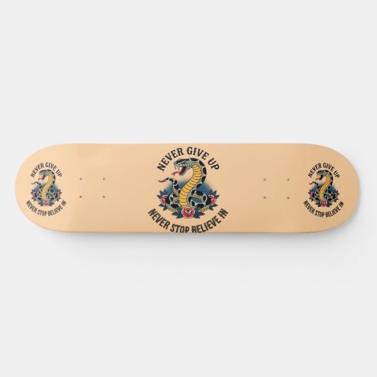 Fearless Spirit: Bold Snake en Rozen artwork Skateboard (Horizontaal)