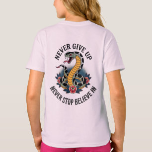 Fearless Spirit: Bold Snake en Rozen artwork T-shirt