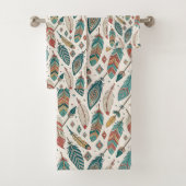 Feather Motif Towel Rustic Tribal Bathroom Accent (En situation)