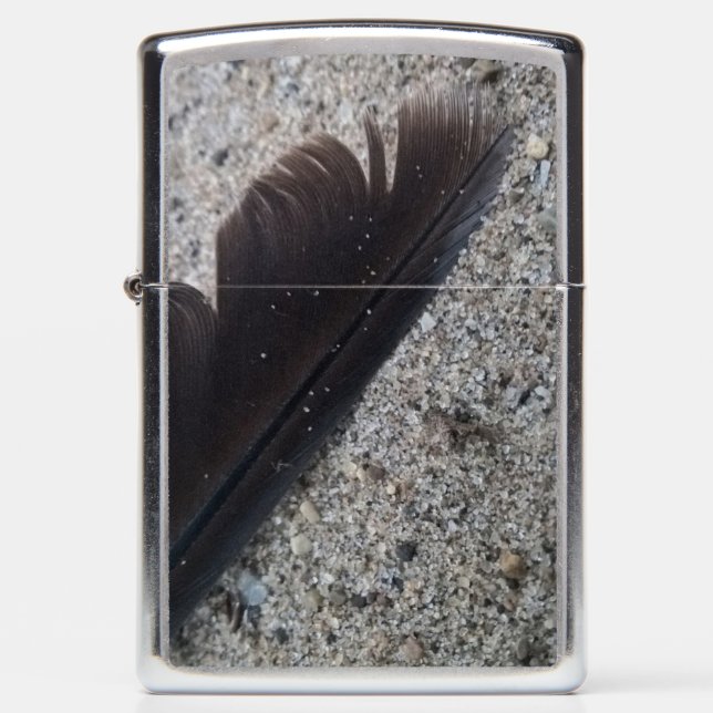 Feather On The Beach Zippo (Voorkant)