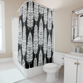 Feathers boho: zwart-wit patroon douchegordijn (In situ)