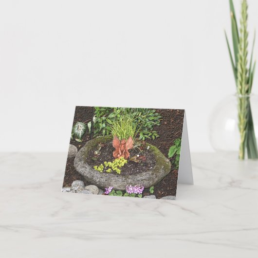 Fée dans un jardin, art de la nature (Devant)