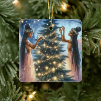 feeën versieren de kerstboom keramisch ornament