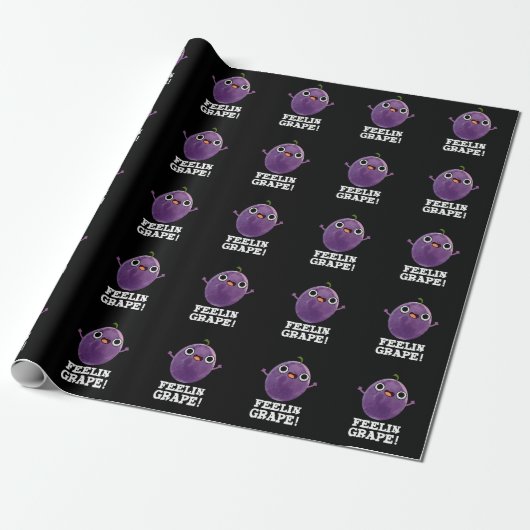 Feelin Grape Funny Fruit Pun Dark BG Cadeaupapier (Uitgerold)