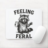 Feeling Feral Raccoon Drink Coffee Funny Trash Pan Muismat (Met muis)