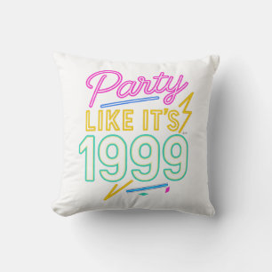 Feest als het 1999®™ is – Neon Voltage Kussen