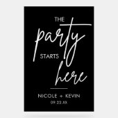 Feest begint hier bruiloft welkom zwart acryl bord (Voorkant)