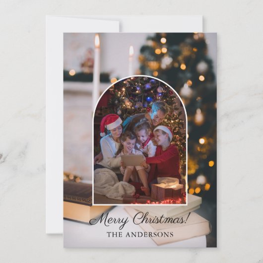 Feestelijk ingerichte kerstboom met geschenkdozen feestdagenkaart (Voorkant)