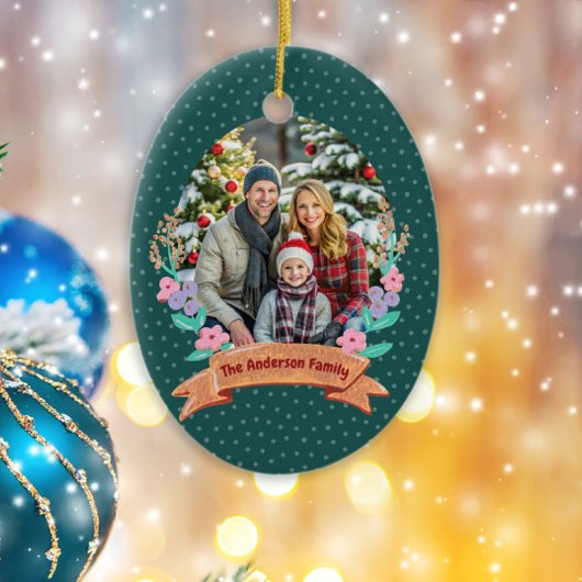 Feestelijke Bloemenkrans Kerstgroene Foto Keramisch Ornament