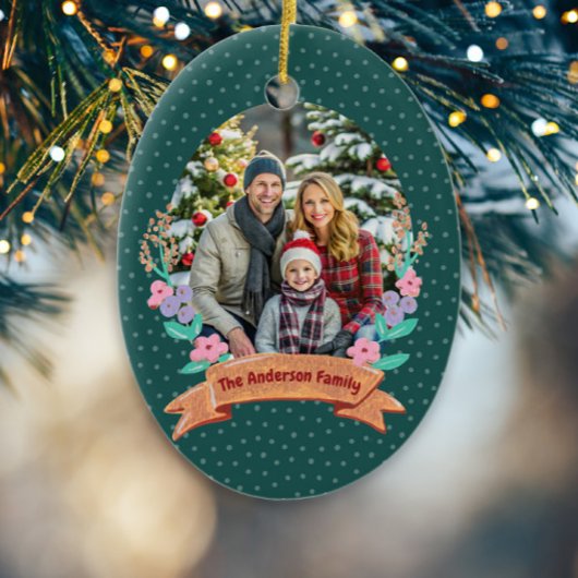 Feestelijke Bloemenkrans Kerstgroene Foto Keramisch Ornament