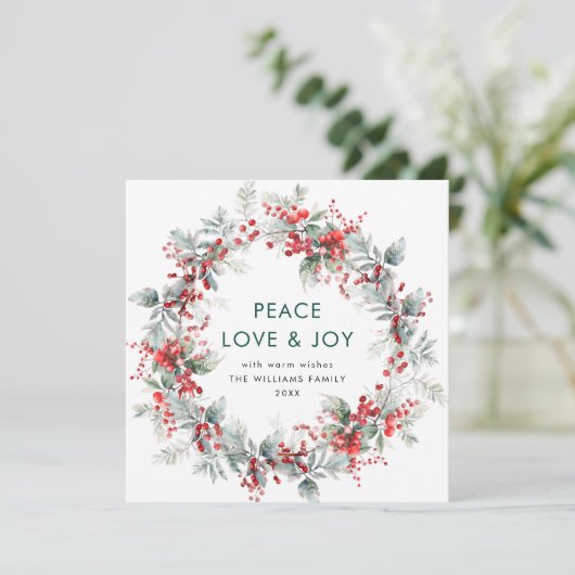 Feestelijke Holly Berry Kerstkrans Modern Feestdagenkaart (Staand voorkant)