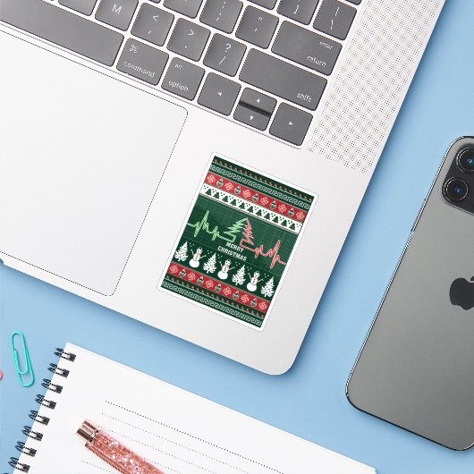 Feestelijke pret & hartbeet dennboom sticker (Laptop met iPhone)