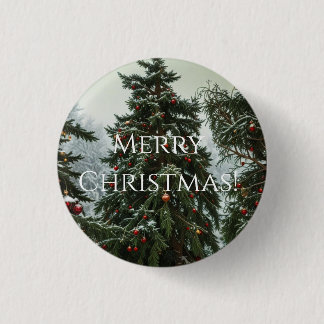 Feestelijke sparrenbomen versierd met slingers ronde button 3,2 cm