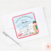 Feestelijke Streep Rode Kerstman Workshop Gift Vierkante Sticker (Envelop)