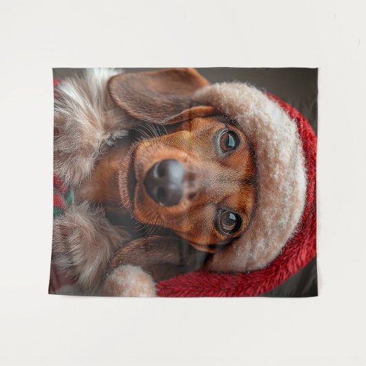 Feestelijke teckel in Santa Attire Wandkleed (Voorkant (horizontaal))