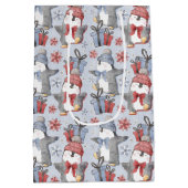 Feestelijke winter dansen pinguïns medium cadeauzakje (Achterkant)