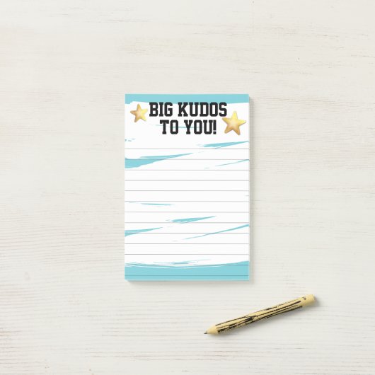 Félicitations de récompense de post-it de (Sur un bureau)