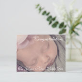 Félicitations pour votre nouvelle carte bébé fille (Debout devant)