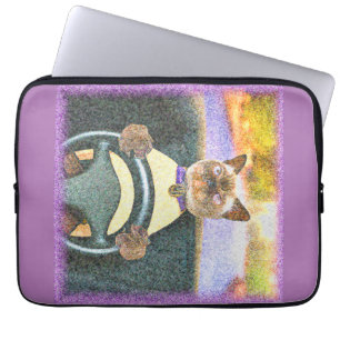 "Feline Driver" Kute foto. Bestel nu Laptop Sleeve