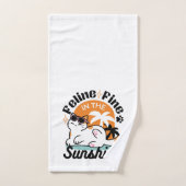 Feline Fine In The Sunshine beroemd gemaakt door R Bad Handdoek (Handdoek)