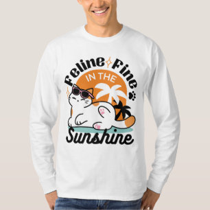 Feline Fine In The Sunshine beroemd gemaakt door R T-shirt