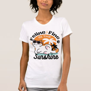 Feline Fine In The Sunshine beroemd gemaakt door R T-shirt