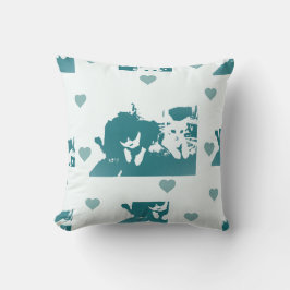 Feline Friends. Adorable Kitten Duo. Kussen