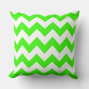 Felle groene zigzag gestreepte kussen