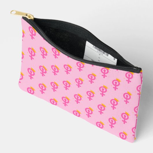 Feminist Pink Etui (Open)