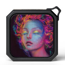 Femme Alien aux cheveux cosmiques