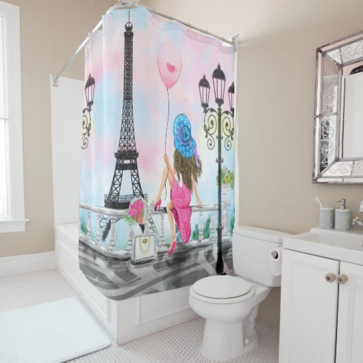 Femme dans le rideau de douche de Paris (En situation)